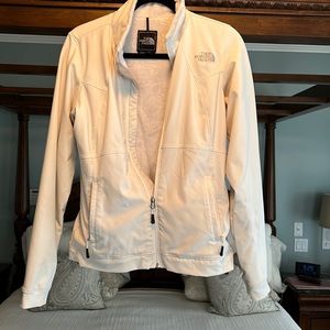 Adorable North Face white jacket sz small